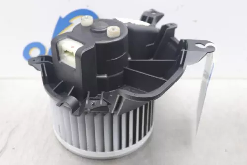 Kachel Ventilatiemotor-7589916 (15551174)
